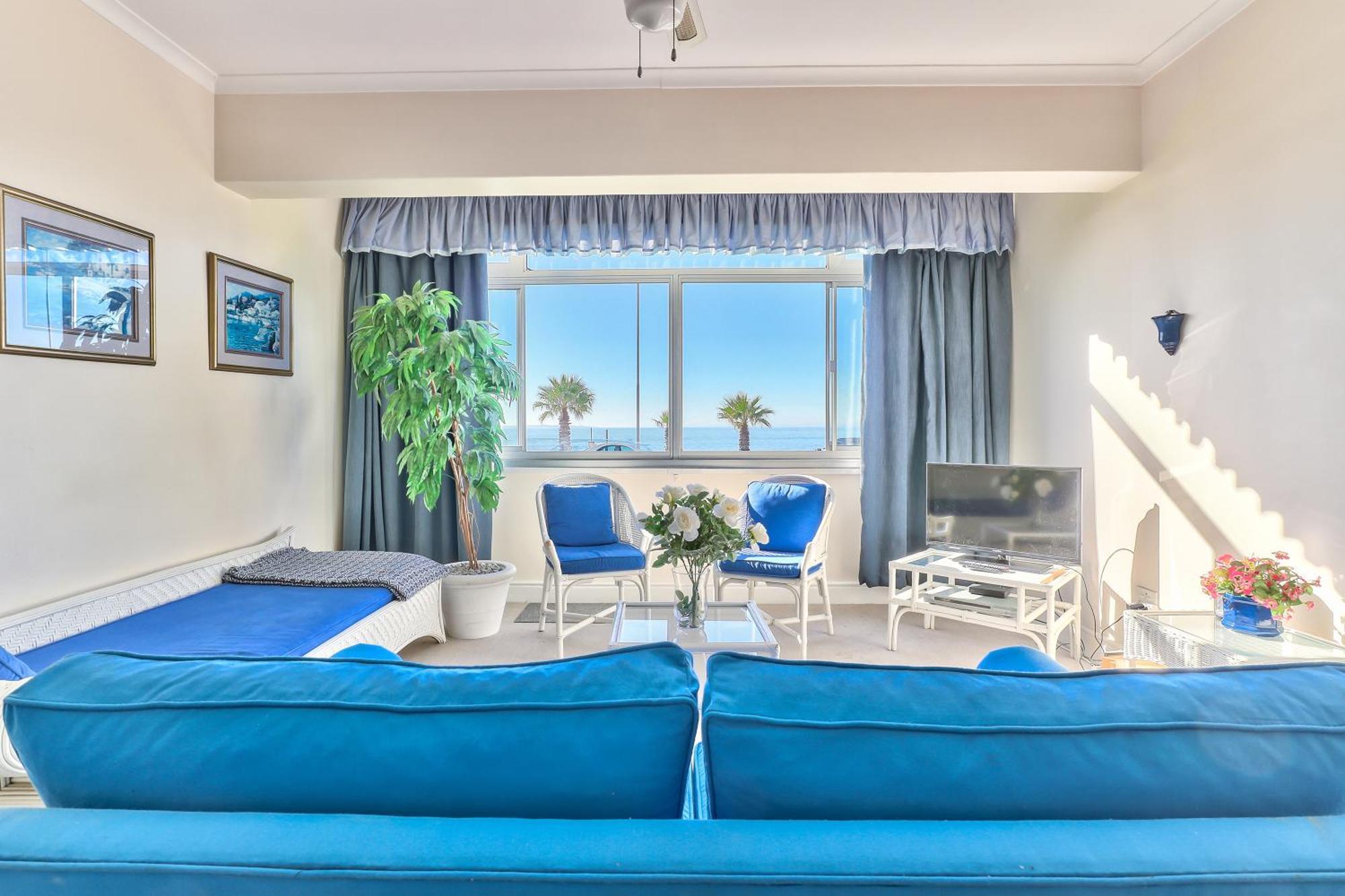 Apartment 3 Sandringham Sea Facing Ground-floor Cape Town